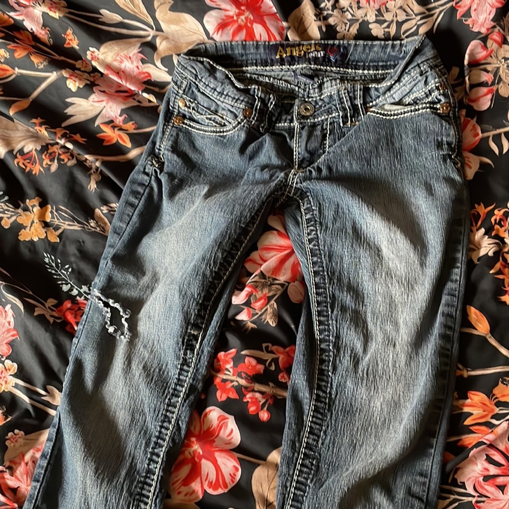 Angel’s Jeans - Picture 4 of 9